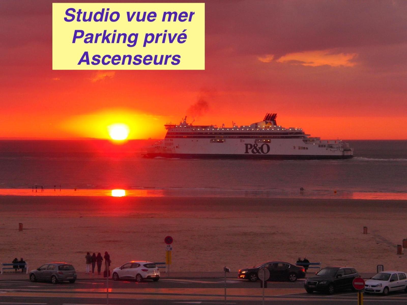 Appartement Au Rythme Des Ferrys à Calais Extérieur photo